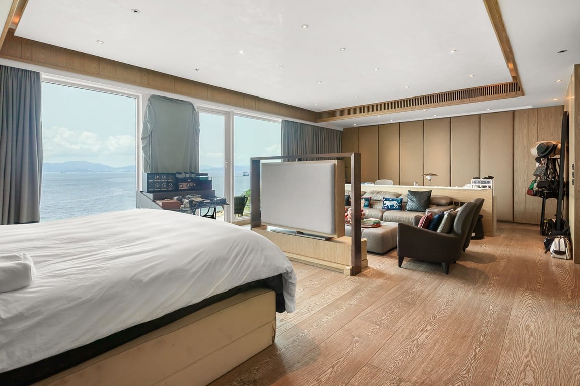 https://img.propertyraptor.com/cdn-cgi/imagedelivery/KD5bF_AFL0JDTbKLWF7z9g/ap8/ap8_001/hornet/prp/img/35d0710ef1813c8b32b27cf0db75e354-wtm.jpg/public