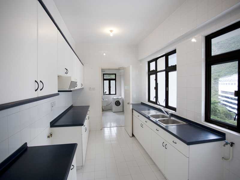 Repulse Bay Apartments