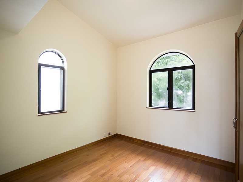 https://img.propertyraptor.com/cdn-cgi/imagedelivery/KD5bF_AFL0JDTbKLWF7z9g/ap8/ap8_001/hornet/prp/img/3605b061ad5c4696fce87d4f74fbcd6f.jpg/public