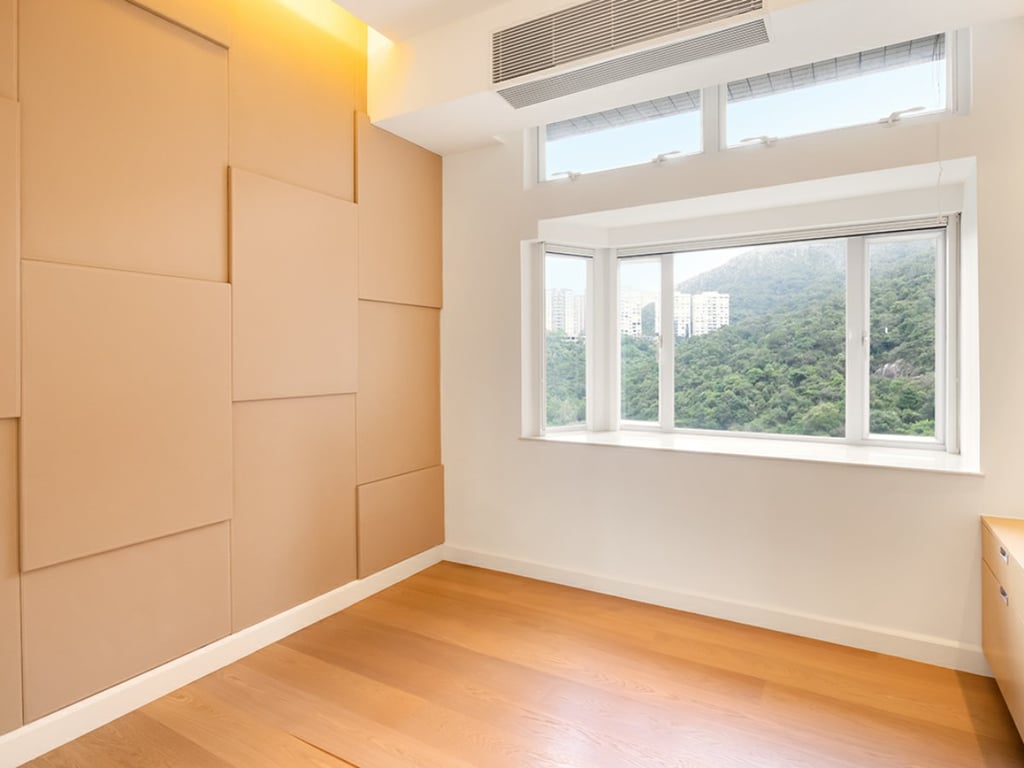 https://img.propertyraptor.com/cdn-cgi/imagedelivery/KD5bF_AFL0JDTbKLWF7z9g/ap8/ap8_001/hornet/prp/img/361ebd0e60352b70f33494daf7f76d20.jpg/public