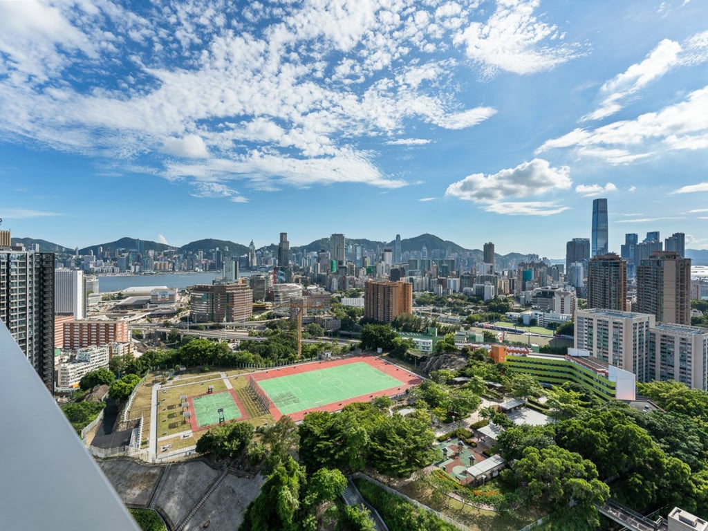 https://img.propertyraptor.com/cdn-cgi/imagedelivery/KD5bF_AFL0JDTbKLWF7z9g/ap8/ap8_001/hornet/prp/img/362a25b63bf0e5da3ea7d219c74856b2-wtm.jpg/public