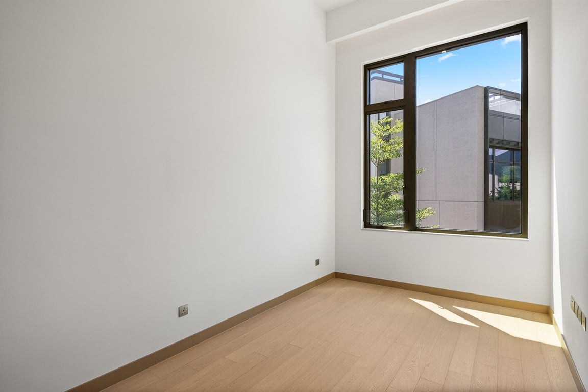 https://img.propertyraptor.com/cdn-cgi/imagedelivery/KD5bF_AFL0JDTbKLWF7z9g/ap8/ap8_001/hornet/prp/img/371be7495511d2ae8dea7b857d89f875-wtm.jpg/public