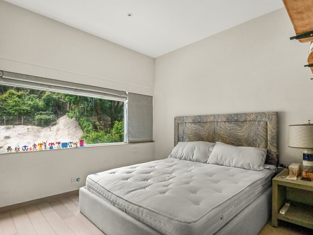 https://img.propertyraptor.com/cdn-cgi/imagedelivery/KD5bF_AFL0JDTbKLWF7z9g/ap8/ap8_001/hornet/prp/img/372420e9bab5cdd3afc150d5325d6809-wtm.jpg/public