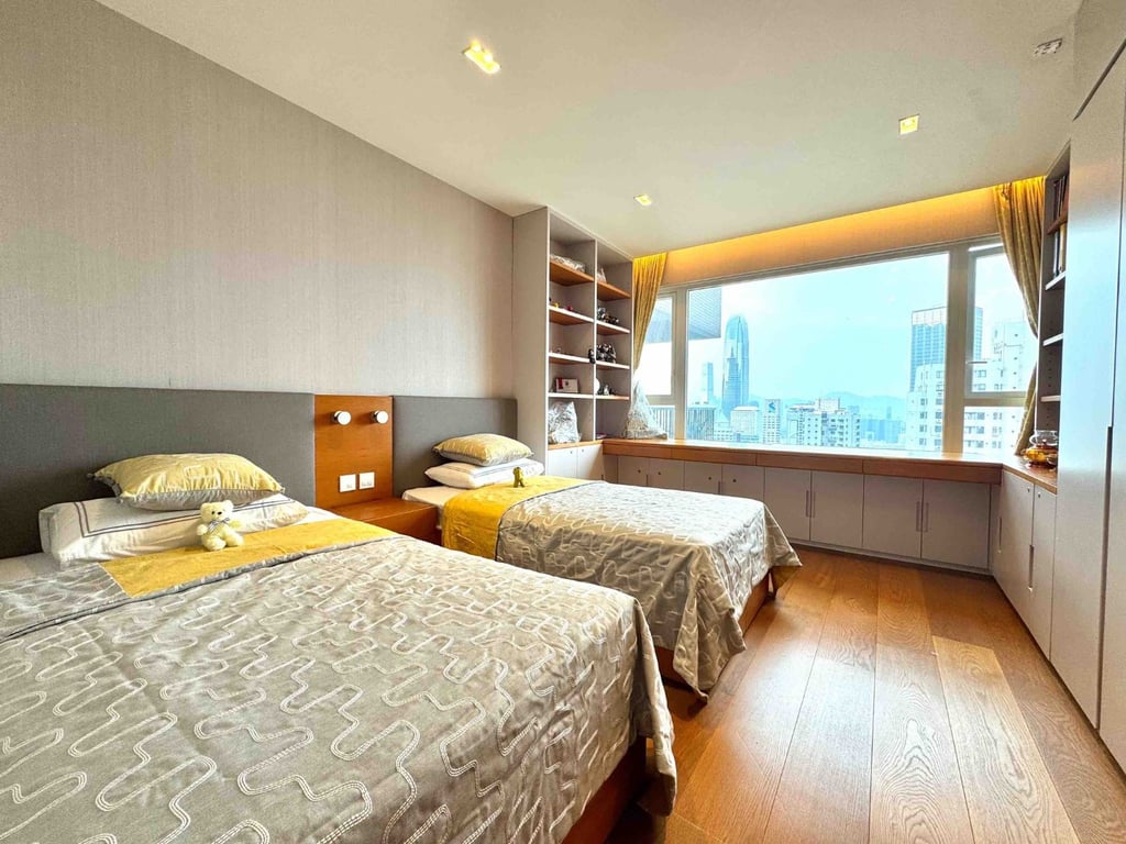https://img.propertyraptor.com/cdn-cgi/imagedelivery/KD5bF_AFL0JDTbKLWF7z9g/ap8/ap8_001/hornet/prp/img/37a916b65626d0134d37ce6188a243b4-wtm.jpg/public