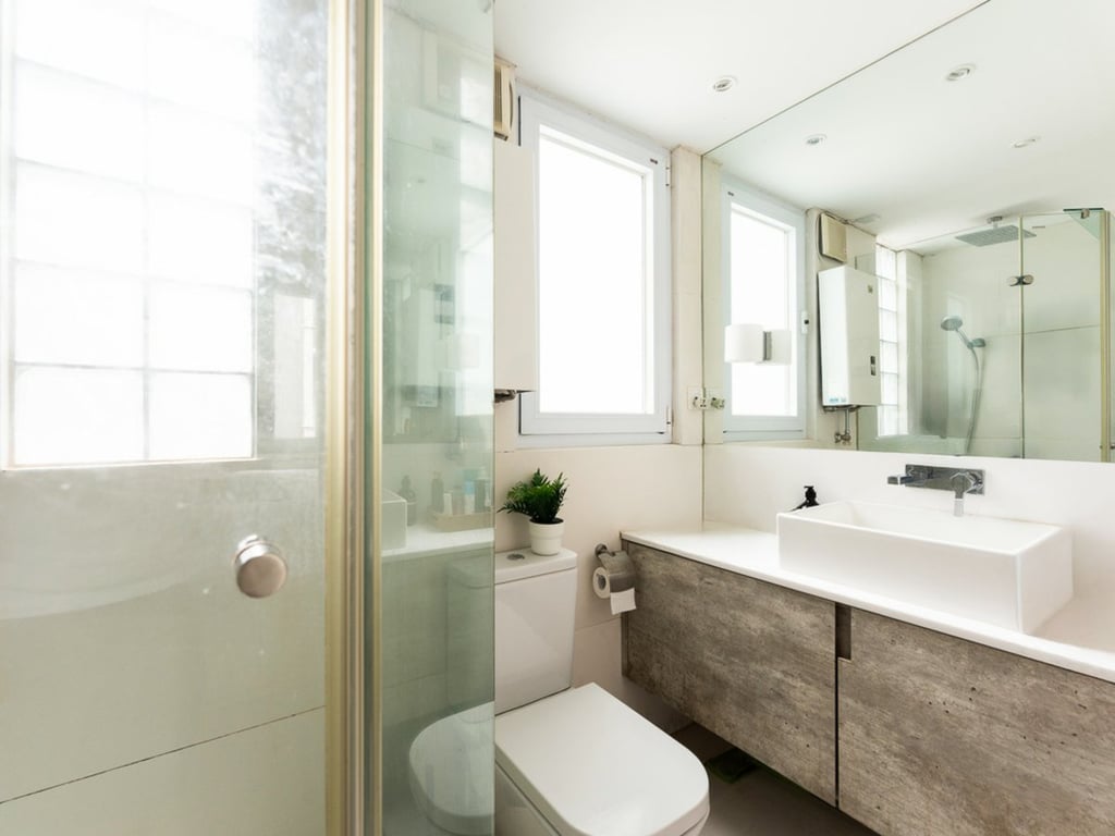 https://img.propertyraptor.com/cdn-cgi/imagedelivery/KD5bF_AFL0JDTbKLWF7z9g/ap8/ap8_001/hornet/prp/img/37b1ce329277eebc45298a2ae05f43c3-wtm.jpg/public