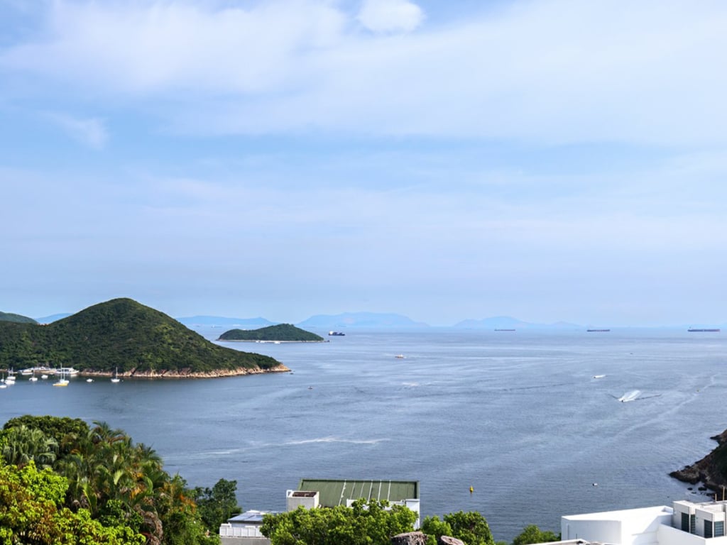 https://img.propertyraptor.com/cdn-cgi/imagedelivery/KD5bF_AFL0JDTbKLWF7z9g/ap8/ap8_001/hornet/prp/img/37bf55c71ecdc5b60569092ad0dc81d8.jpg/public