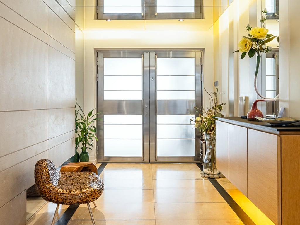 https://img.propertyraptor.com/cdn-cgi/imagedelivery/KD5bF_AFL0JDTbKLWF7z9g/ap8/ap8_001/hornet/prp/img/37e530e89163d51d7e14f68b75914974.jpg/public