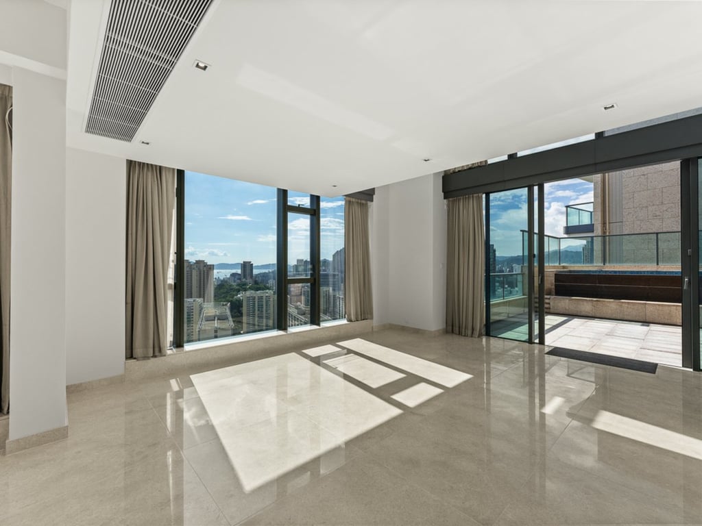 https://img.propertyraptor.com/cdn-cgi/imagedelivery/KD5bF_AFL0JDTbKLWF7z9g/ap8/ap8_001/hornet/prp/img/37e537a0384d7c06210bff6d536b9984-wtm.jpg/public