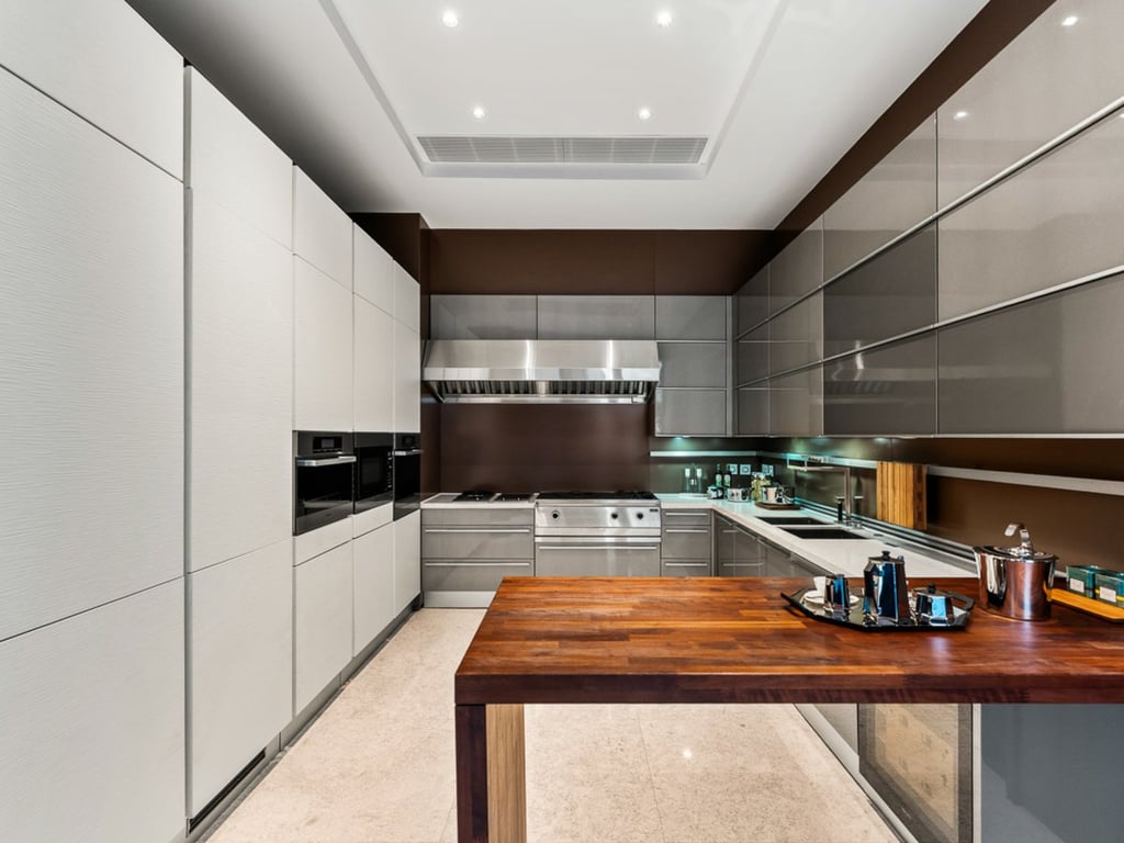 https://img.propertyraptor.com/cdn-cgi/imagedelivery/KD5bF_AFL0JDTbKLWF7z9g/ap8/ap8_001/hornet/prp/img/3801dae7e6db683ad2a876f0c7573b74-wtm.jpg/public