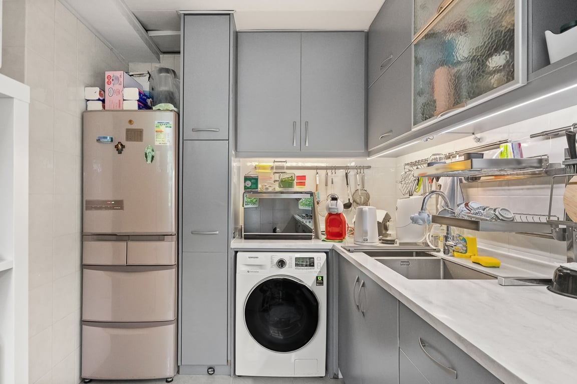 https://img.propertyraptor.com/cdn-cgi/imagedelivery/KD5bF_AFL0JDTbKLWF7z9g/ap8/ap8_001/hornet/prp/img/3822116339ef9378bc0d6871d18de34b-wtm.jpg/public