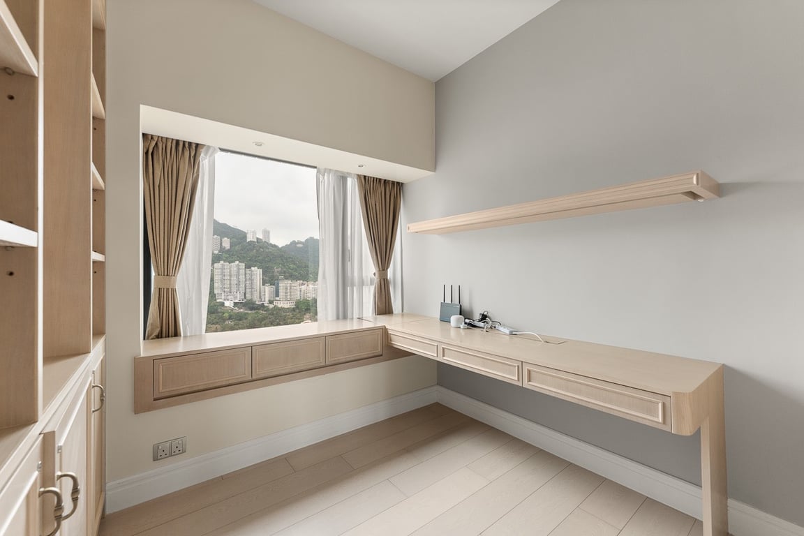 https://img.propertyraptor.com/cdn-cgi/imagedelivery/KD5bF_AFL0JDTbKLWF7z9g/ap8/ap8_001/hornet/prp/img/3884d5af14a45c5b49e7aaa200282ec8-wtm.jpg/public