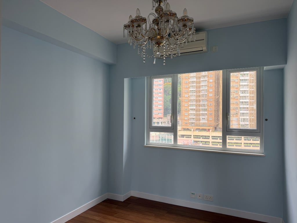https://img.propertyraptor.com/cdn-cgi/imagedelivery/KD5bF_AFL0JDTbKLWF7z9g/ap8/ap8_001/hornet/prp/img/388bf63e33b0f6805e8b49560e608f99-wtm.jpg/public