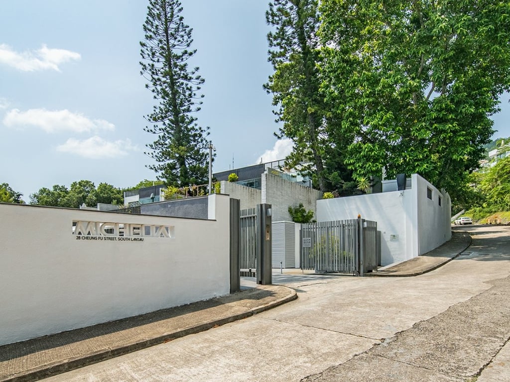 https://img.propertyraptor.com/cdn-cgi/imagedelivery/KD5bF_AFL0JDTbKLWF7z9g/ap8/ap8_001/hornet/prp/img/389e2ecbb441974bcb9a3bb7aeda572e-wtm.jpg/public