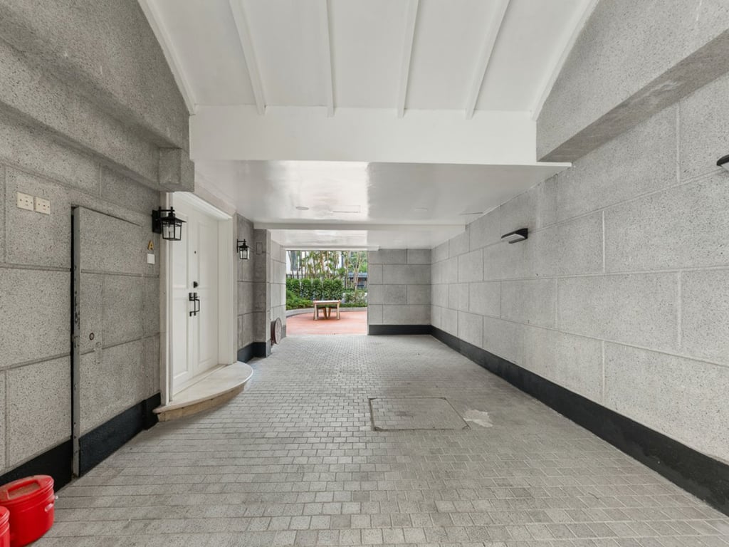 https://img.propertyraptor.com/cdn-cgi/imagedelivery/KD5bF_AFL0JDTbKLWF7z9g/ap8/ap8_001/hornet/prp/img/38b7585720d0e243fad27f7c4e43ed20-wtm.jpg/public