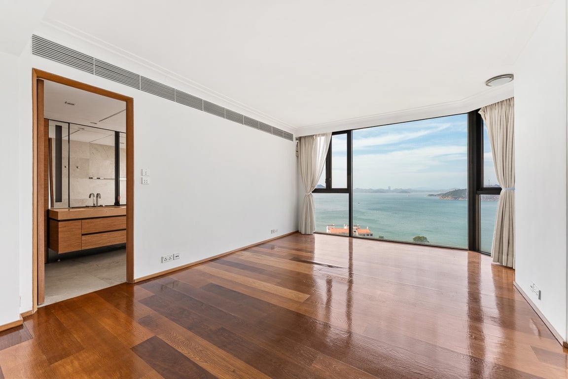 https://img.propertyraptor.com/cdn-cgi/imagedelivery/KD5bF_AFL0JDTbKLWF7z9g/ap8/ap8_001/hornet/prp/img/3906ad654d19404755f6dcd27d627c05-wtm.jpg/public
