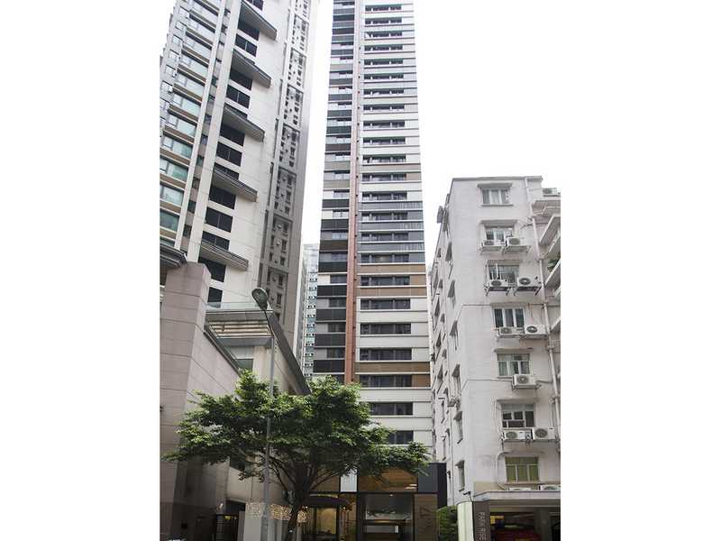 https://img.propertyraptor.com/cdn-cgi/imagedelivery/KD5bF_AFL0JDTbKLWF7z9g/ap8/ap8_001/hornet/prp/img/3932d3ea9137c19c2e88ae4172cea34a.jpg/public