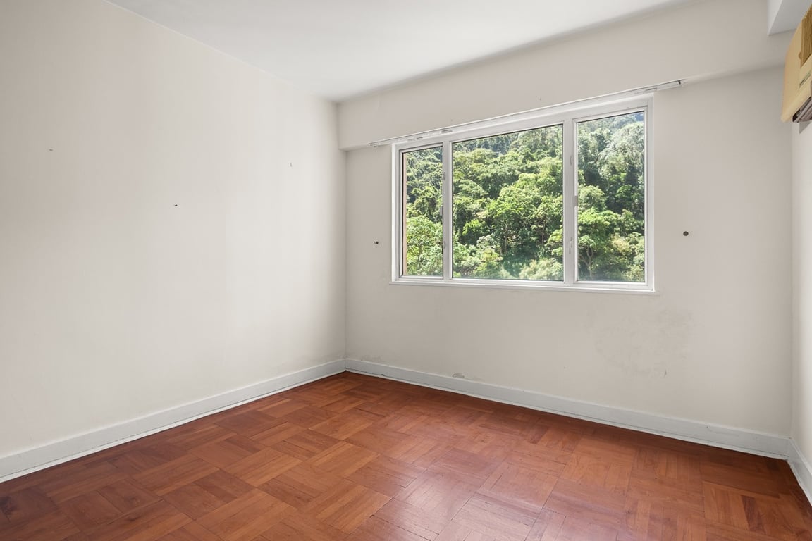 https://img.propertyraptor.com/cdn-cgi/imagedelivery/KD5bF_AFL0JDTbKLWF7z9g/ap8/ap8_001/hornet/prp/img/3973c379ae18796be4415547d1aaff46-wtm.jpg/public