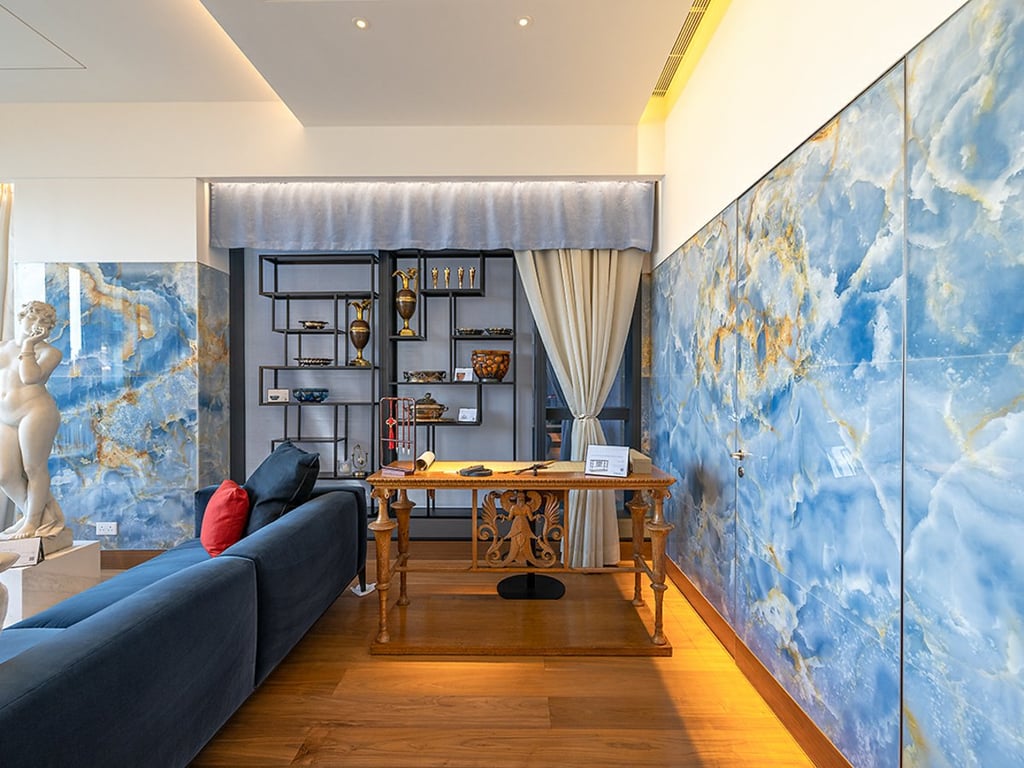 https://img.propertyraptor.com/cdn-cgi/imagedelivery/KD5bF_AFL0JDTbKLWF7z9g/ap8/ap8_001/hornet/prp/img/3982b9ad76cec4877bdc2c92edd42ec8.jpg/public