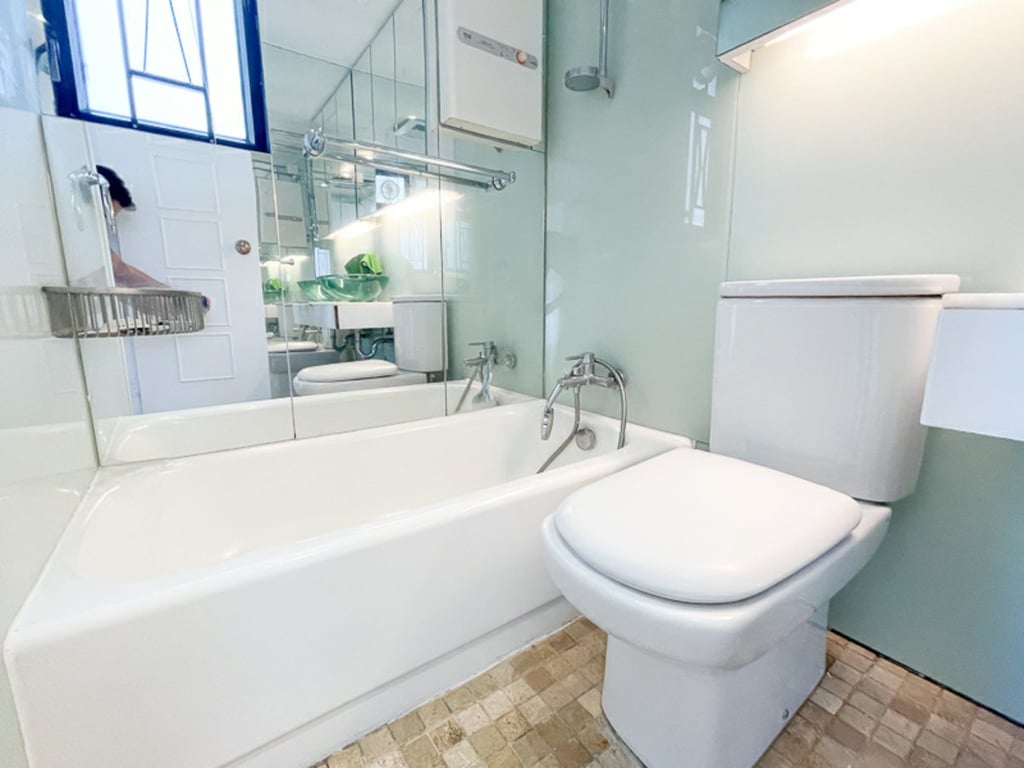 https://img.propertyraptor.com/cdn-cgi/imagedelivery/KD5bF_AFL0JDTbKLWF7z9g/ap8/ap8_001/hornet/prp/img/398ee38ee8c0833140420da4b533a677-wtm.jpg/public