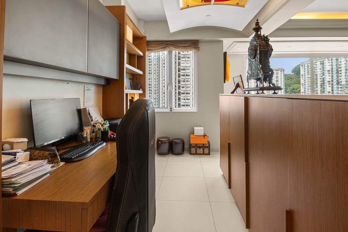 https://img.propertyraptor.com/cdn-cgi/imagedelivery/KD5bF_AFL0JDTbKLWF7z9g/ap8/ap8_001/hornet/prp/img/399b9d82e6ae689dc750c0508bc68c18-wtm.jpg/public