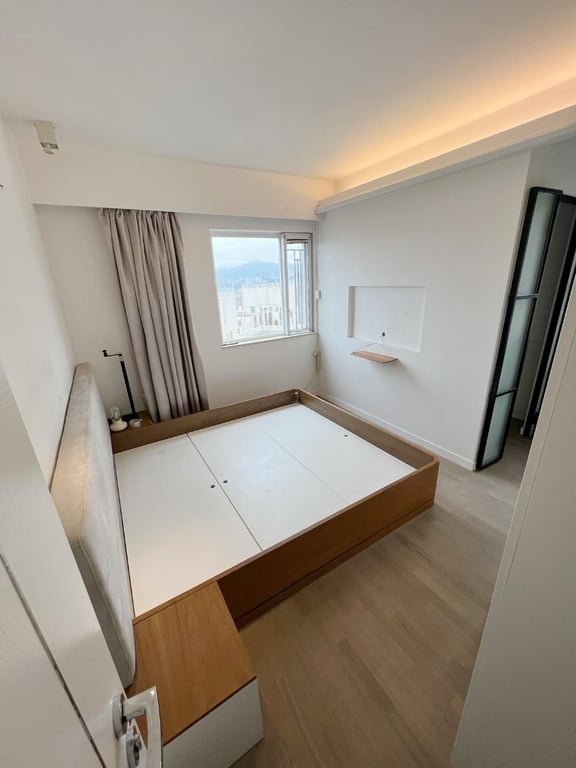 https://img.propertyraptor.com/cdn-cgi/imagedelivery/KD5bF_AFL0JDTbKLWF7z9g/ap8/ap8_001/hornet/prp/img/39f713e33676a4a3fffaf5d64a3c01c2-wtm.jpg/public