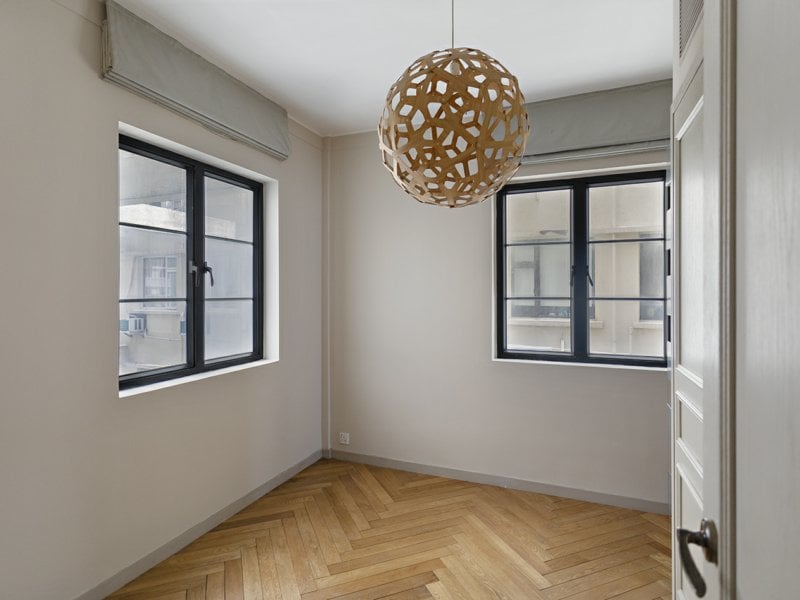 https://img.propertyraptor.com/cdn-cgi/imagedelivery/KD5bF_AFL0JDTbKLWF7z9g/ap8/ap8_001/hornet/prp/img/39f7295db7fc7276f112f7c3896575f3.jpg/public