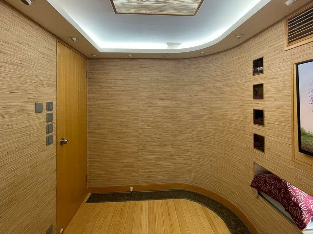 https://img.propertyraptor.com/cdn-cgi/imagedelivery/KD5bF_AFL0JDTbKLWF7z9g/ap8/ap8_001/hornet/prp/img/3a1f04a521f6cafe8d4ca3dbd7d0cc65.jpg/public