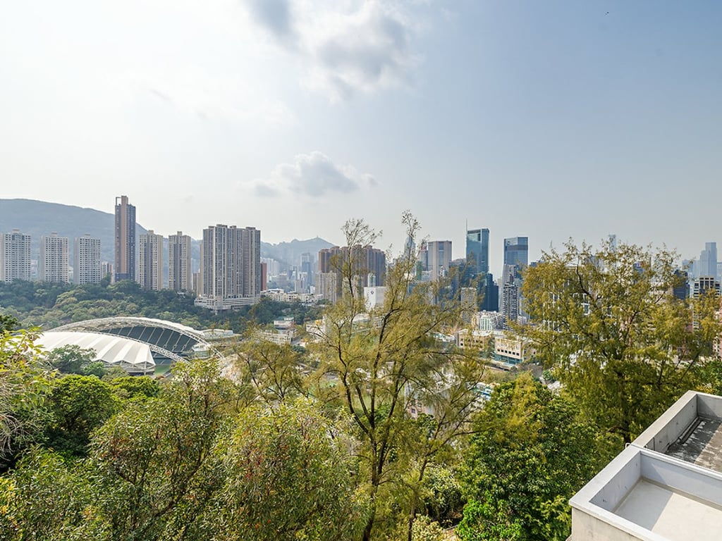 https://img.propertyraptor.com/cdn-cgi/imagedelivery/KD5bF_AFL0JDTbKLWF7z9g/ap8/ap8_001/hornet/prp/img/3a4979053b6846addb178c0b8e28f557.jpg/public