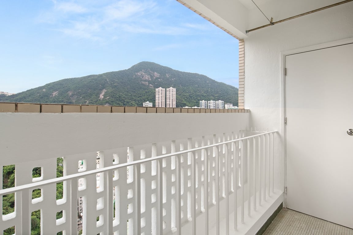 https://img.propertyraptor.com/cdn-cgi/imagedelivery/KD5bF_AFL0JDTbKLWF7z9g/ap8/ap8_001/hornet/prp/img/3a523d42dac63ae393b90bf1ad8f754f-wtm.jpg/public