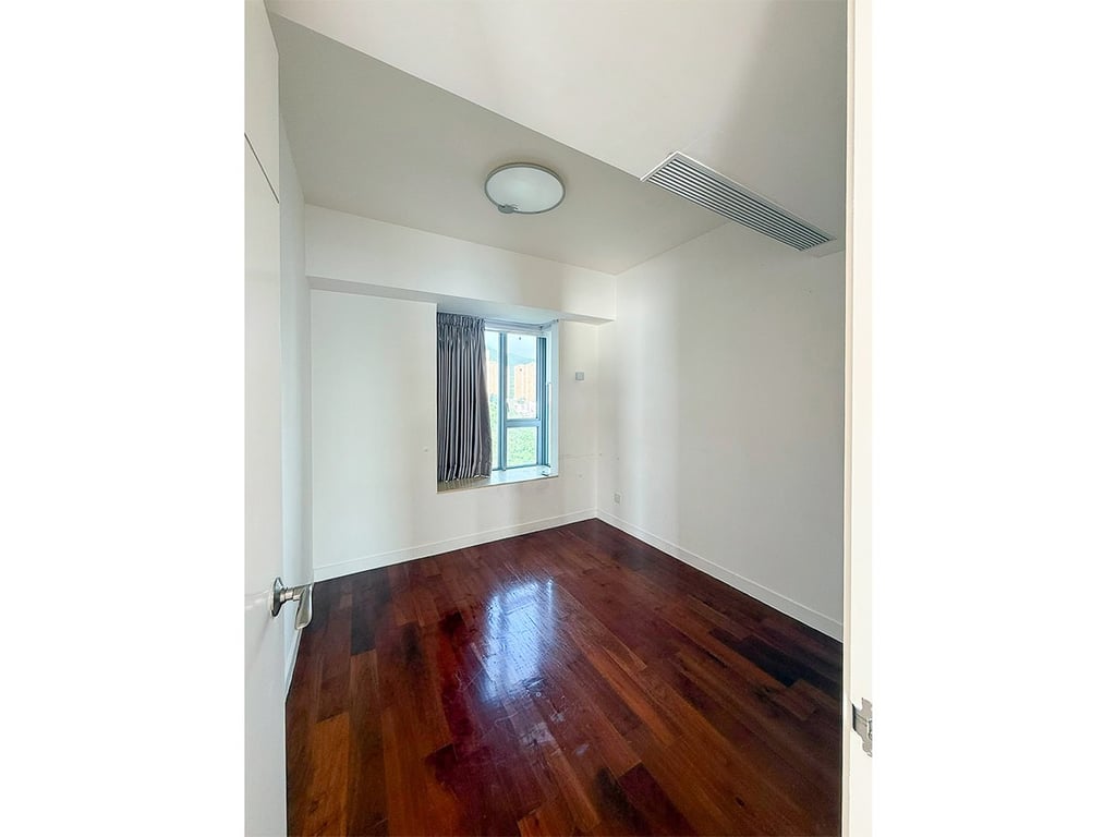 https://img.propertyraptor.com/cdn-cgi/imagedelivery/KD5bF_AFL0JDTbKLWF7z9g/ap8/ap8_001/hornet/prp/img/3a7198577cc78f39fde8e2fa2474d194-wtm.jpg/public