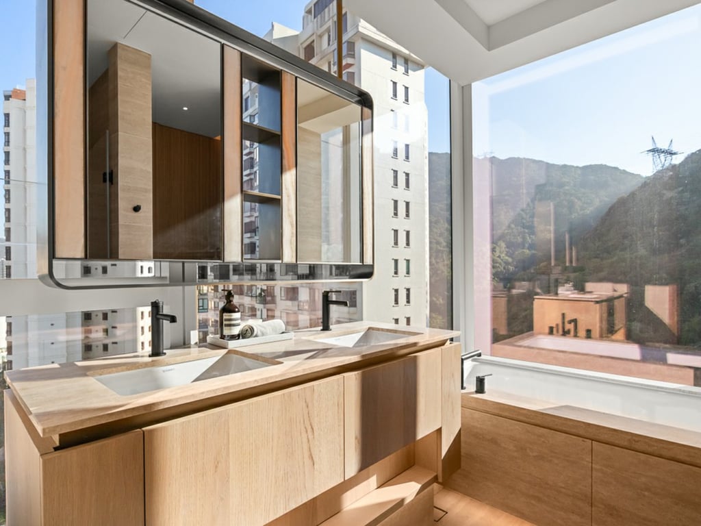 https://img.propertyraptor.com/cdn-cgi/imagedelivery/KD5bF_AFL0JDTbKLWF7z9g/ap8/ap8_001/hornet/prp/img/3a94d3bcf14b77485b7b372f524cab39-wtm.jpg/public