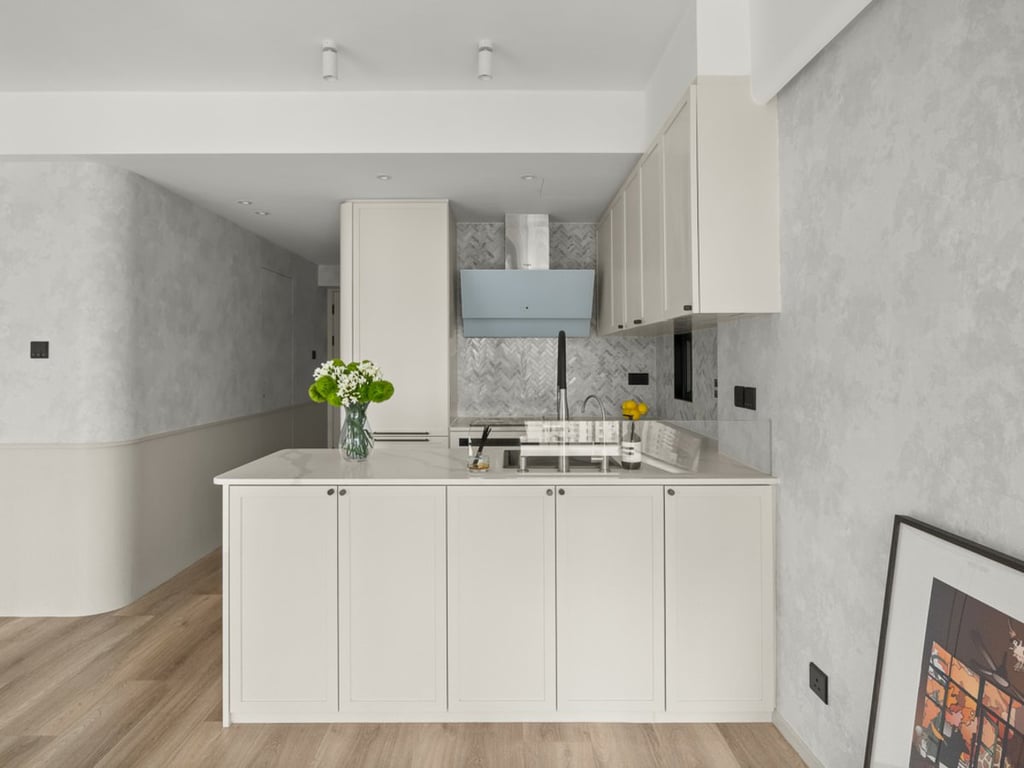 https://img.propertyraptor.com/cdn-cgi/imagedelivery/KD5bF_AFL0JDTbKLWF7z9g/ap8/ap8_001/hornet/prp/img/3ae1da9eba30cf5d27a02c5b018d41fd.jpg/public