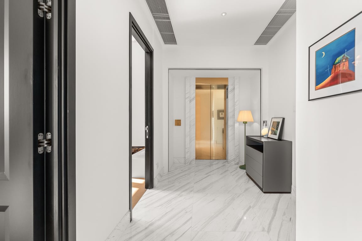 https://img.propertyraptor.com/cdn-cgi/imagedelivery/KD5bF_AFL0JDTbKLWF7z9g/ap8/ap8_001/hornet/prp/img/3ae3bfe9dc2787e4fc510cfc44e04abc-wtm.jpg/public