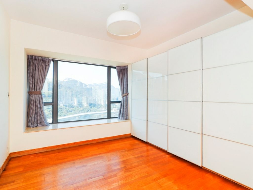 https://img.propertyraptor.com/cdn-cgi/imagedelivery/KD5bF_AFL0JDTbKLWF7z9g/ap8/ap8_001/hornet/prp/img/3b0eebdcb76eb98edd1740af3da99511-wtm.jpg/public