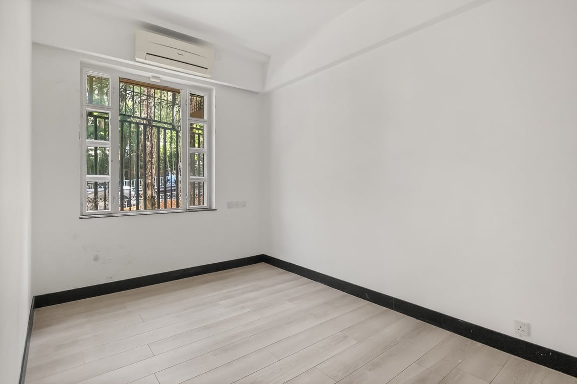 https://img.propertyraptor.com/cdn-cgi/imagedelivery/KD5bF_AFL0JDTbKLWF7z9g/ap8/ap8_001/hornet/prp/img/3b2ac1f4d14bfd923f5f07ddb0cc6adb-wtm.jpg/public