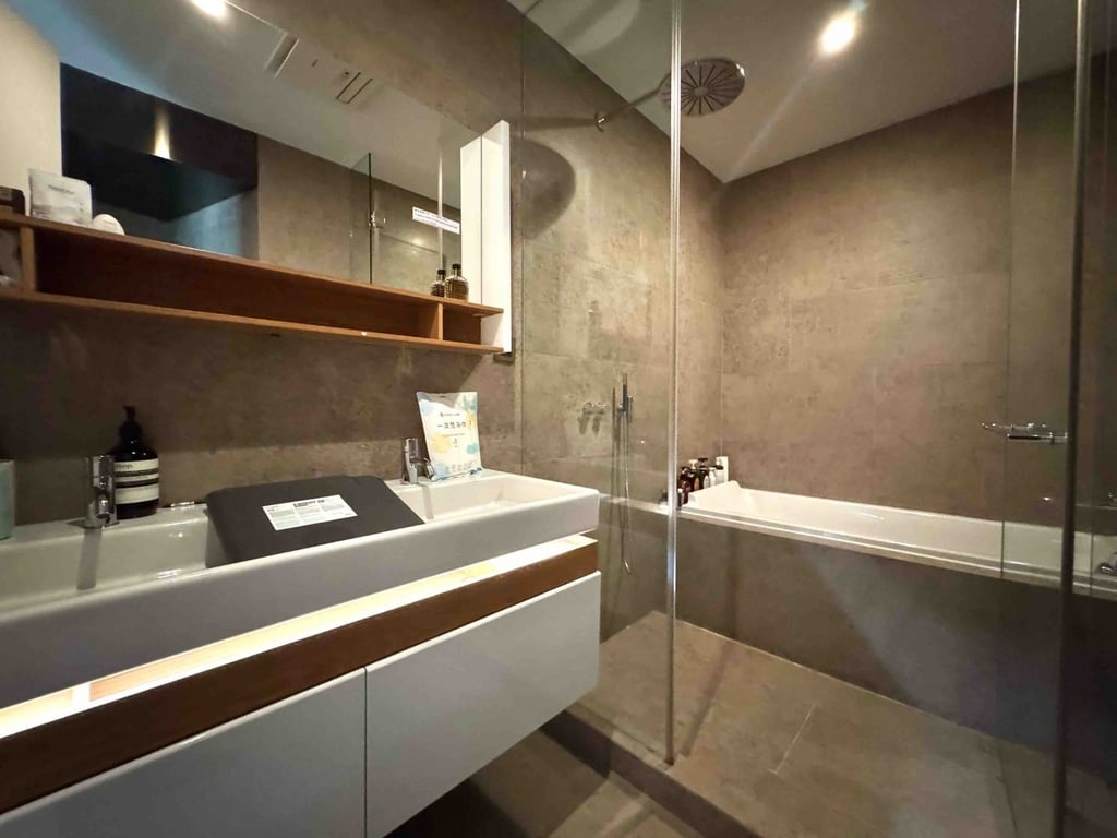 https://img.propertyraptor.com/cdn-cgi/imagedelivery/KD5bF_AFL0JDTbKLWF7z9g/ap8/ap8_001/hornet/prp/img/3b8809c42fb25ab113b012859018fa85-wtm.jpg/public