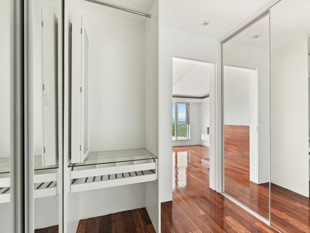 https://img.propertyraptor.com/cdn-cgi/imagedelivery/KD5bF_AFL0JDTbKLWF7z9g/ap8/ap8_001/hornet/prp/img/3ba505377771dac72fcdf5fd612ade43-wtm.jpg/public
