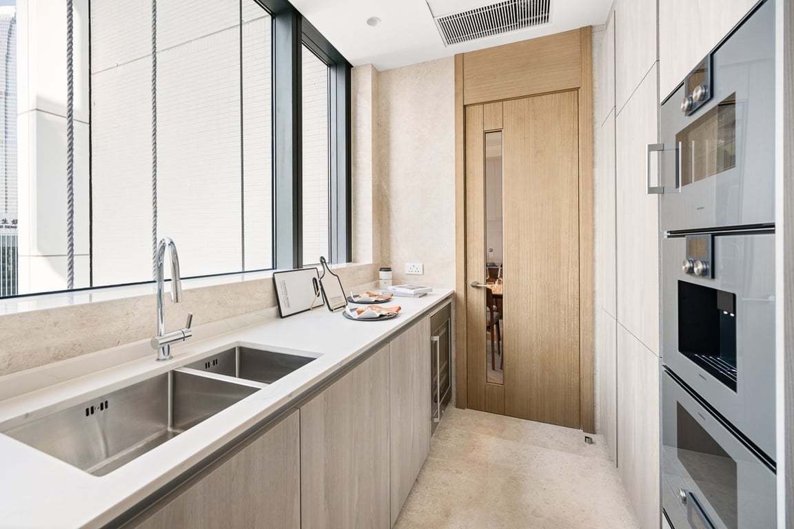 https://img.propertyraptor.com/cdn-cgi/imagedelivery/KD5bF_AFL0JDTbKLWF7z9g/ap8/ap8_001/hornet/prp/img/3badf56f7b0c0410f030efceb7b346b2-wtm.jpg/public