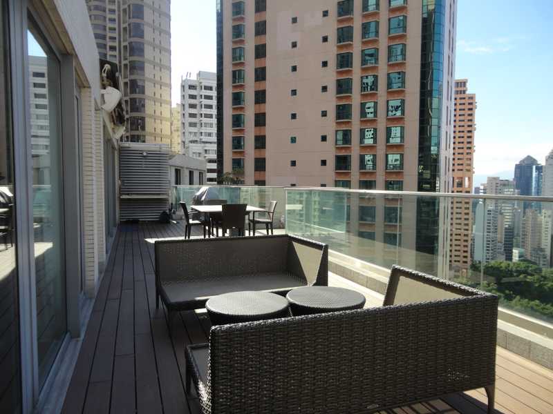 https://img.propertyraptor.com/cdn-cgi/imagedelivery/KD5bF_AFL0JDTbKLWF7z9g/ap8/ap8_001/hornet/prp/img/3bb278c228bb59041cf39f5c271fc10d.jpg/public