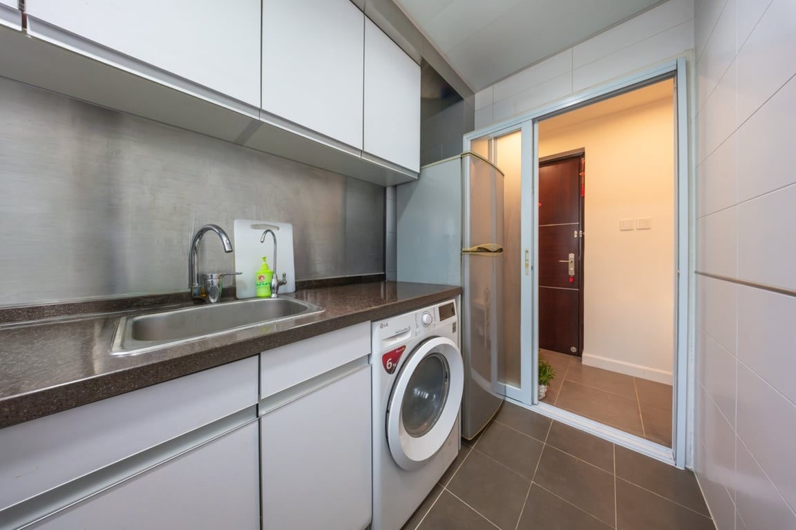 https://img.propertyraptor.com/cdn-cgi/imagedelivery/KD5bF_AFL0JDTbKLWF7z9g/ap8/ap8_001/hornet/prp/img/3bc4658ad263928abcbd8918623cbf4c-wtm.jpg/public