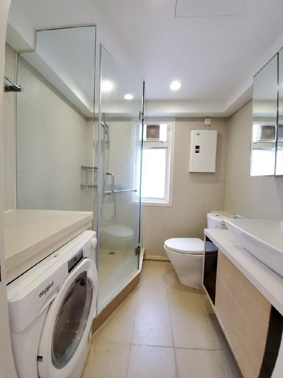 https://img.propertyraptor.com/cdn-cgi/imagedelivery/KD5bF_AFL0JDTbKLWF7z9g/ap8/ap8_001/hornet/prp/img/3c74b356ce349df7a8ace97bec49a0d8.jpg/public