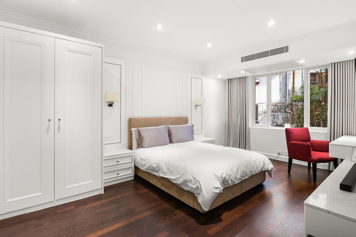 https://img.propertyraptor.com/cdn-cgi/imagedelivery/KD5bF_AFL0JDTbKLWF7z9g/ap8/ap8_001/hornet/prp/img/3cdd4eb22c82174c4f6feb3bd1508e64-wtm.jpg/public