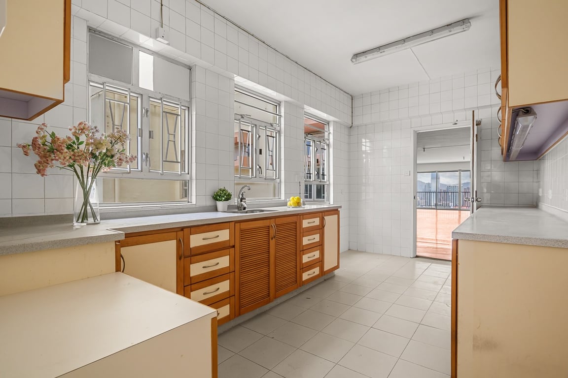 https://img.propertyraptor.com/cdn-cgi/imagedelivery/KD5bF_AFL0JDTbKLWF7z9g/ap8/ap8_001/hornet/prp/img/3d03a5cde9a344892ea81b7e5814d518-wtm.jpg/public