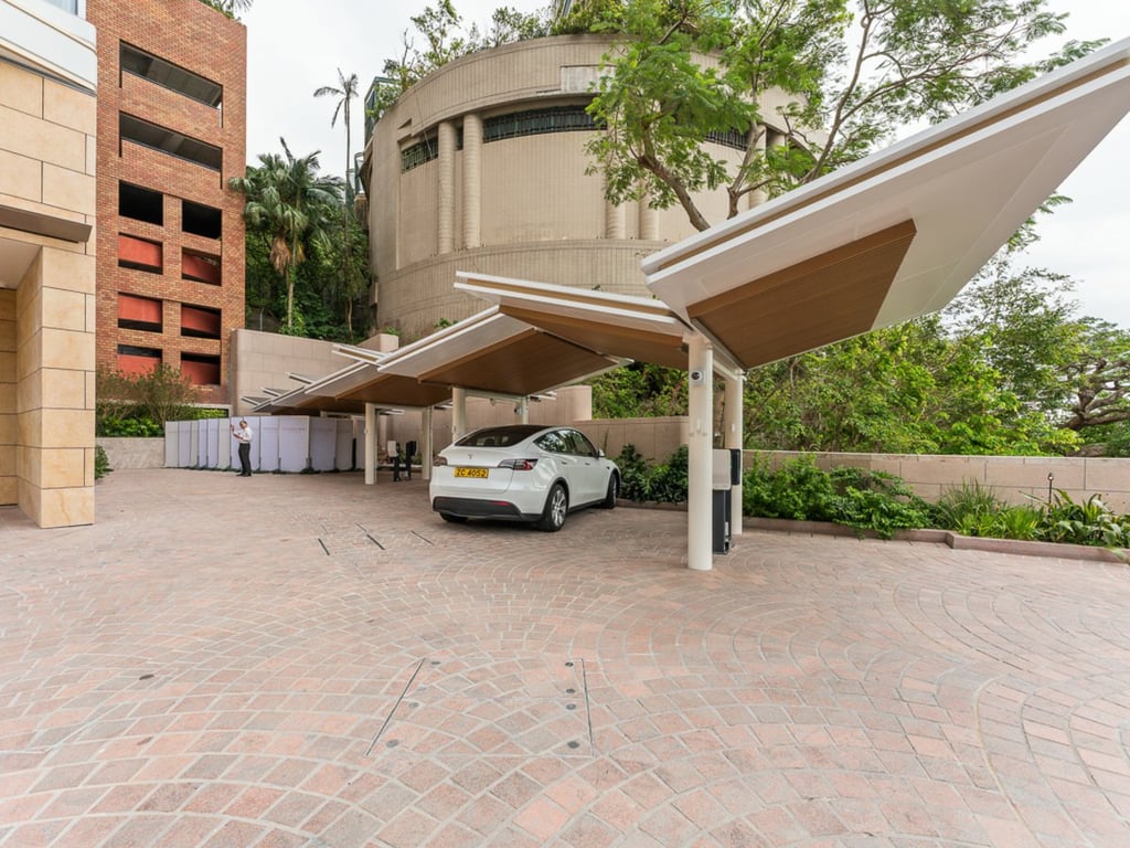 https://img.propertyraptor.com/cdn-cgi/imagedelivery/KD5bF_AFL0JDTbKLWF7z9g/ap8/ap8_001/hornet/prp/img/3d12ff8b054b47502cb0f1817d4b9fd8-wtm.jpg/public