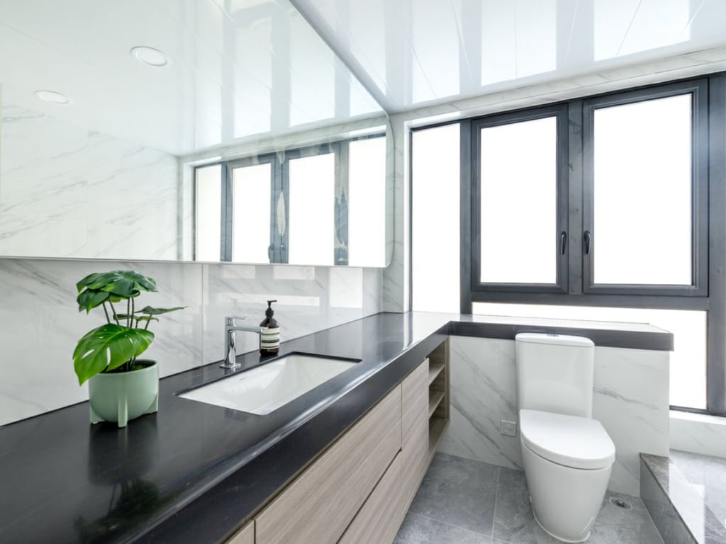 https://img.propertyraptor.com/cdn-cgi/imagedelivery/KD5bF_AFL0JDTbKLWF7z9g/ap8/ap8_001/hornet/prp/img/3d13b622671a0c5c0d46bf5cf362b21e.jpg/public