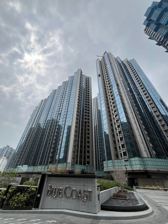 https://img.propertyraptor.com/cdn-cgi/imagedelivery/KD5bF_AFL0JDTbKLWF7z9g/ap8/ap8_001/hornet/prp/img/3db1b2d08d8bd1b933eb8e19b1e64717-wtm.jpg/public