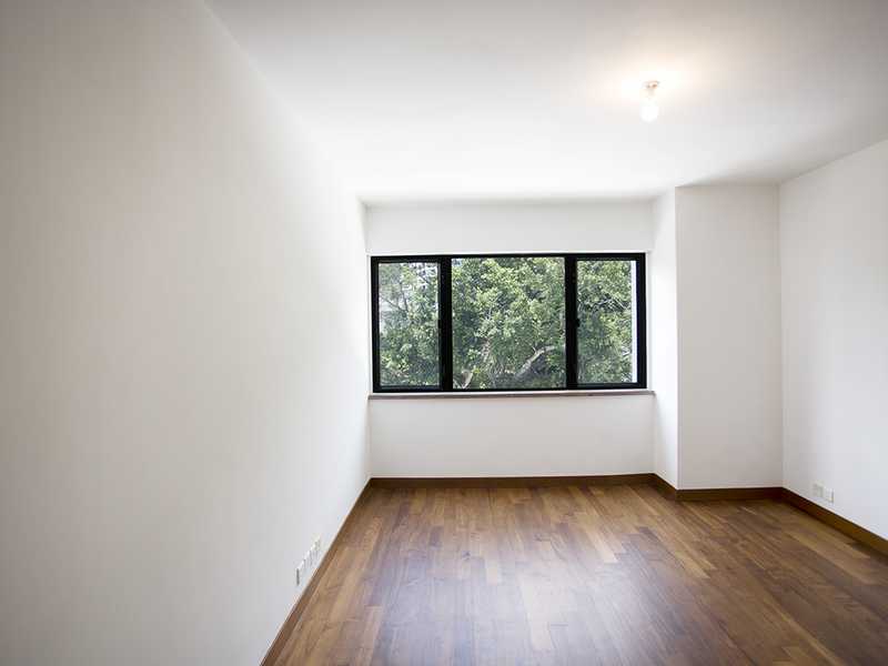 https://img.propertyraptor.com/cdn-cgi/imagedelivery/KD5bF_AFL0JDTbKLWF7z9g/ap8/ap8_001/hornet/prp/img/3dff84f4dc79eabb459c172be6c2b10c.jpg/public