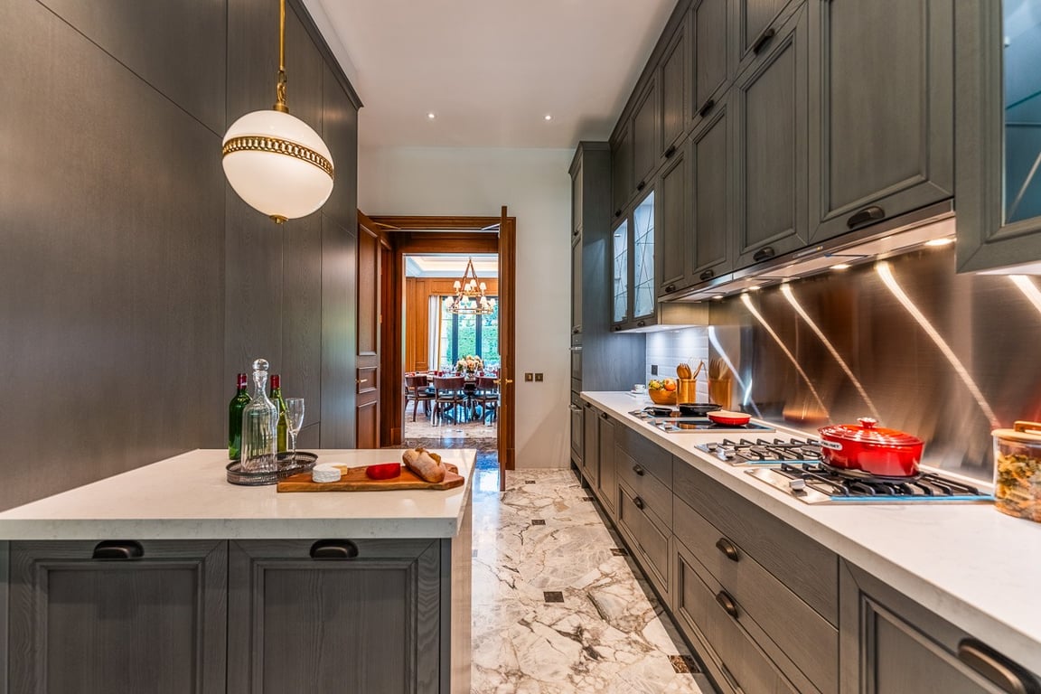 https://img.propertyraptor.com/cdn-cgi/imagedelivery/KD5bF_AFL0JDTbKLWF7z9g/ap8/ap8_001/hornet/prp/img/3e373985b430d003c8c4181486594aa9-wtm.jpg/public