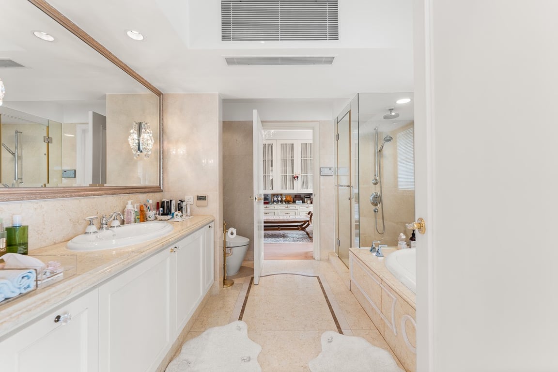 https://img.propertyraptor.com/cdn-cgi/imagedelivery/KD5bF_AFL0JDTbKLWF7z9g/ap8/ap8_001/hornet/prp/img/3e5686bbf00e3e7bde8e8e44fee92953-wtm.jpg/public