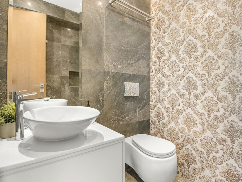 https://img.propertyraptor.com/cdn-cgi/imagedelivery/KD5bF_AFL0JDTbKLWF7z9g/ap8/ap8_001/hornet/prp/img/3e68a0d7eb550b6179bdffd80df006a7-wtm.jpg/public